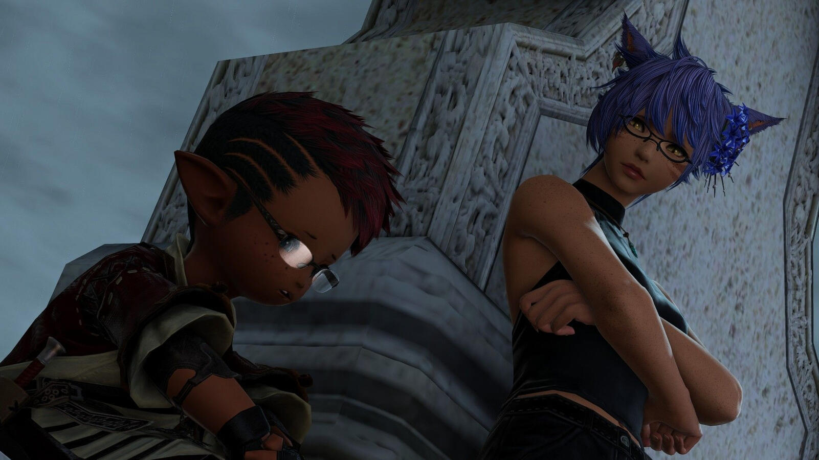 K'anra and Pakeke are having a serious conversation.